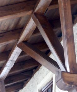 Lazura na dřevo, natřené krovy